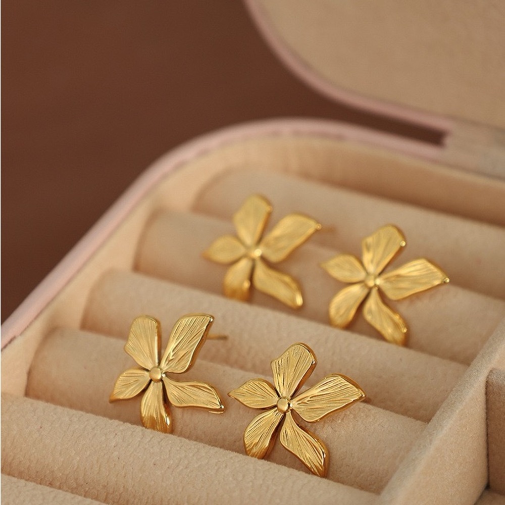 Gold Floral Earrings*Waterproof Jewelry - Picture 4 of 5